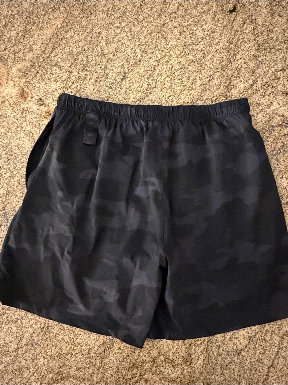 Fabletics Men’s Black Camo Athletic Shorts - Picture 3 of 4